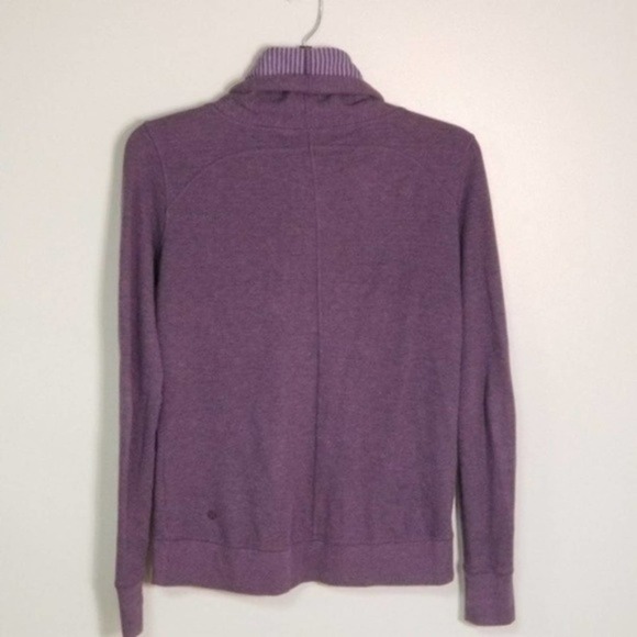 Lululemon In A Cinch Purple Reversible Cowl Neck Pullover Sweatshirt Size 6 - Picture 4 of 7